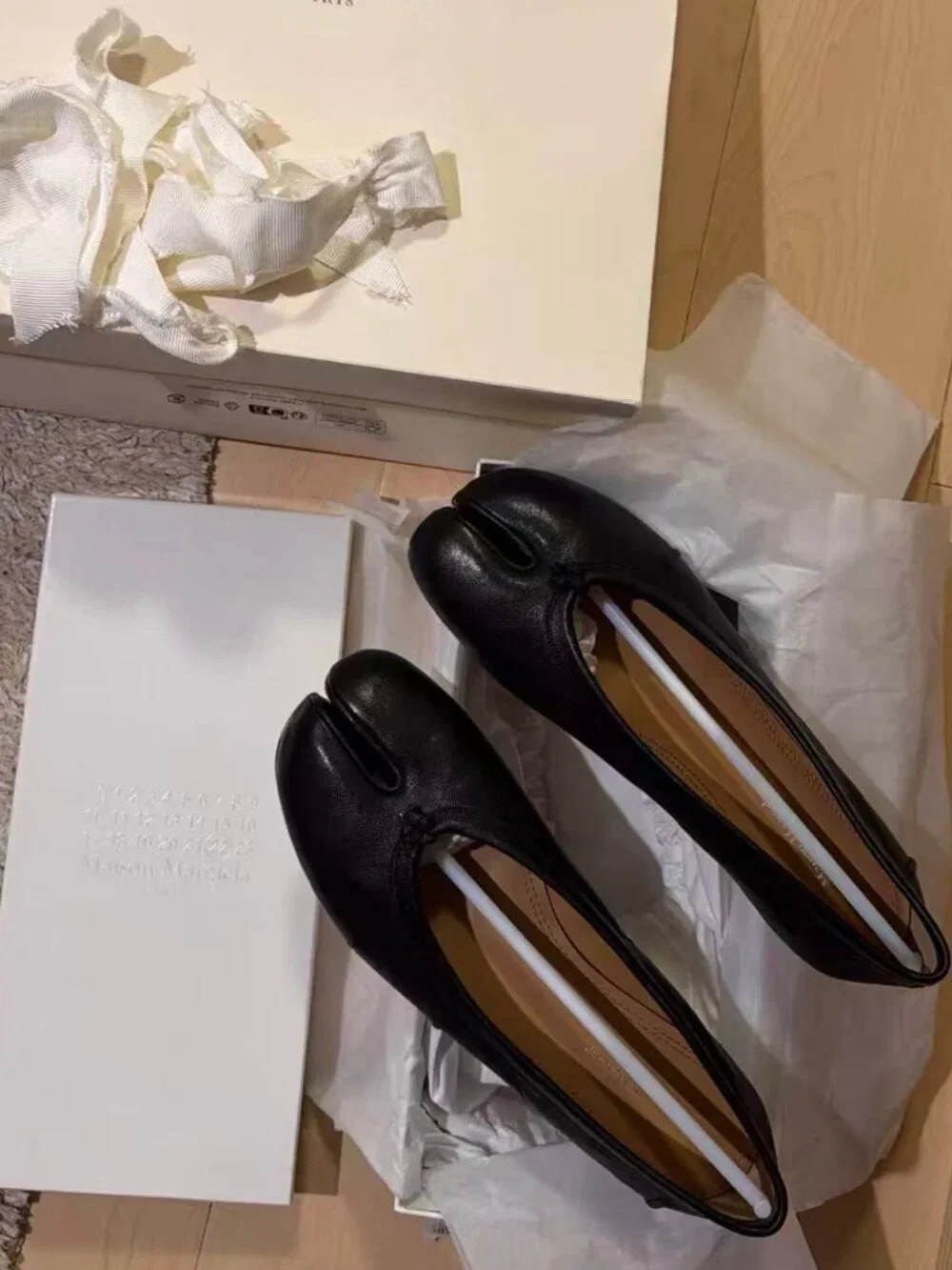 Maison Margiela Black Leather Tabi Split‑Toe Flats